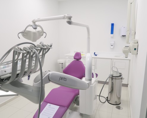 Adecuación y equipamiento clínicas dentales